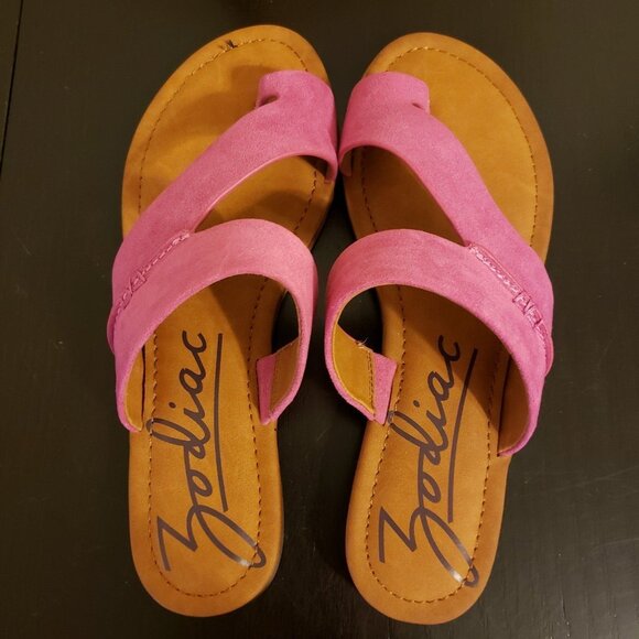 Shoes - Zodiac Yuma 11M pink Azalea toe loop side sandal